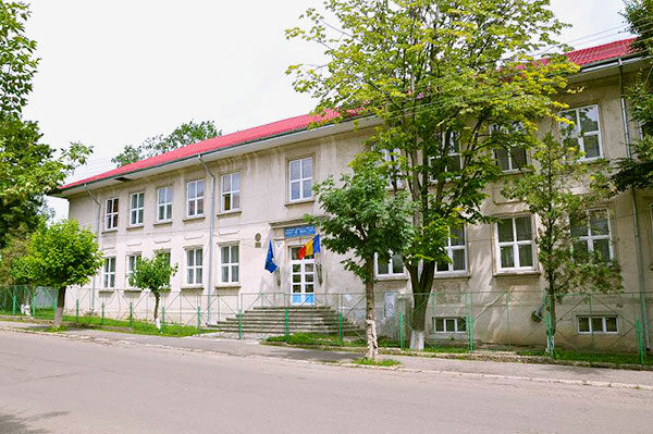 Saveni City School Building